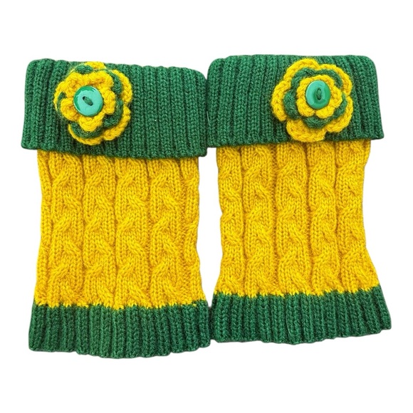 Handmade Green Bay Packers Inspired Knit Boot Cuffs with Flower Button Detail - Picture 1 of 5